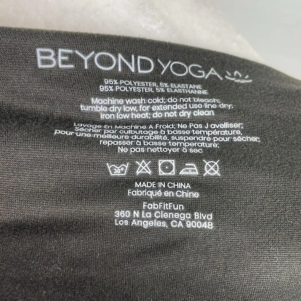 Beyond Yoga Women's Brown Hidden Zipper Pocket Infinity Scarf One Size